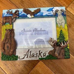 Scenic Alaskan Wildlife 3D Souvenir Photo Frame - Bear, Moose, Eagle